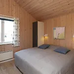4 Star Holiday Home In Ulfborg Casa de Férias